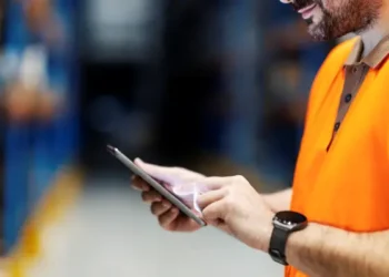 Aplikacja do przeglądów regałów magazynowych